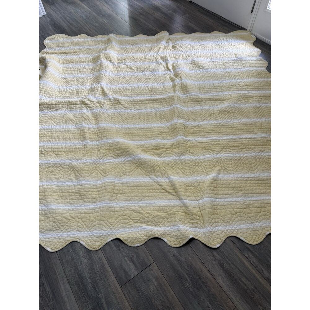Waverly Paisley Verveine Quilt Set Queen Size Yellow (2) Shams Cotton Scalloped
